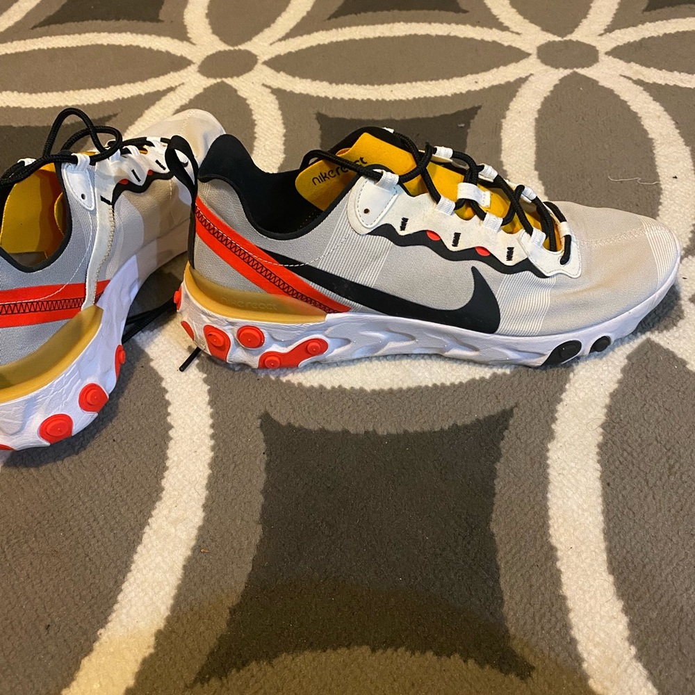 React Element 55 'Tour Yellow' used